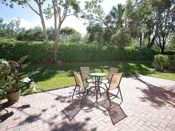 4104 Pine Ridge Ln, Fort Lauderdale, FL 33331