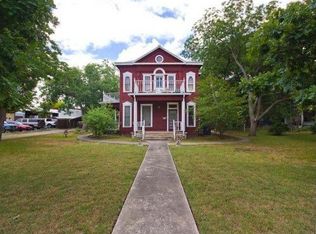 540 W San Antonio St, Lockhart, TX 78644