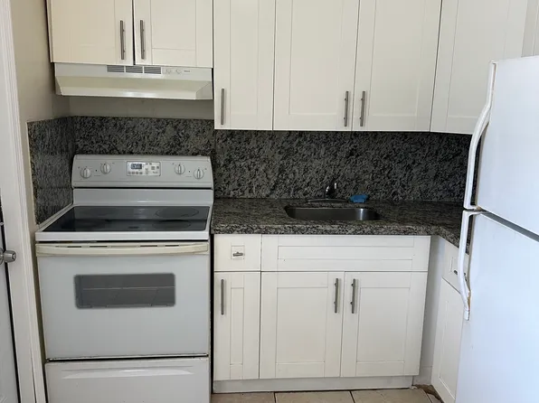 13230 NE 6th Ave APT 2, Miami, FL 33161