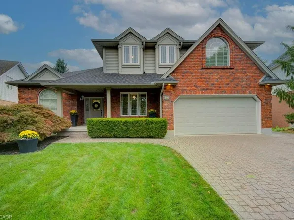 516 Chancery Ln, Waterloo, ON N2T 2N4