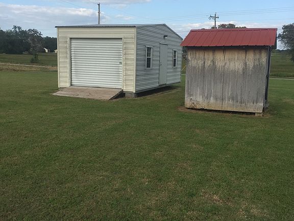 4th image of 310 County Road 584