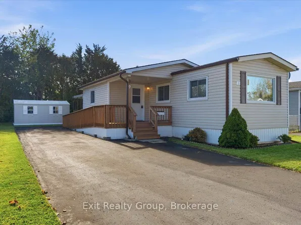 9 Finch Ln, Quinte West, ON K8N 4Z3