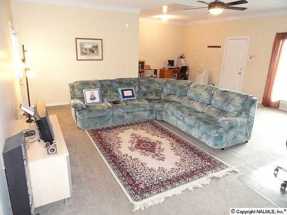 3rd image of 2321 Villaret Dr SW