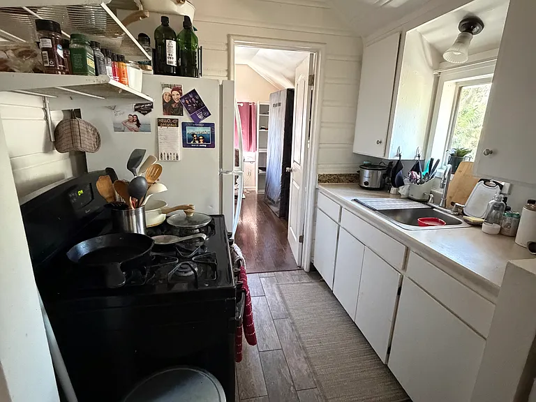 5309 1/2 San Francisco Blvd — Photo 5