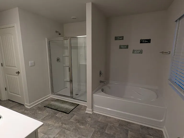 412 Stoneybrook Dr — Photo 5