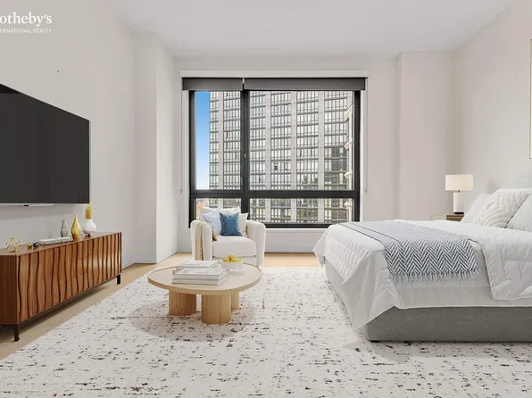 550 Vanderbilt Avenue image 1 of 18