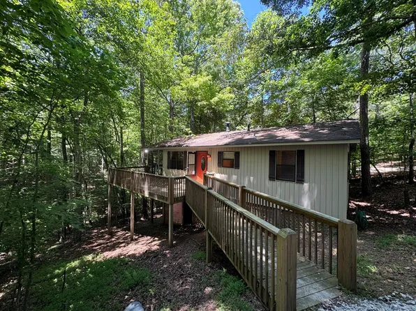 54 Pinecrest Dr, Ellijay, GA 30540