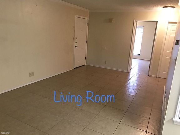 3rd image of 10535 Starcrest Dr