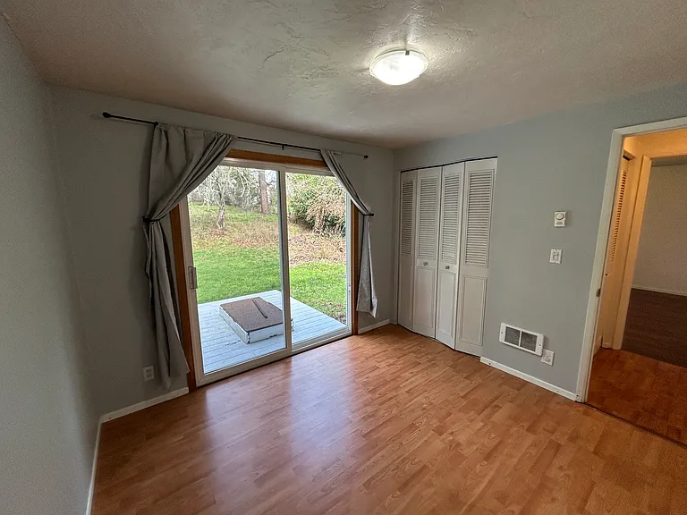 1665 Lorane Hwy — Photo 17