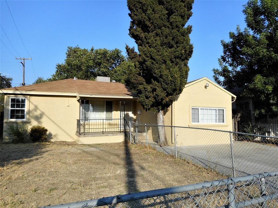 2nd image of 2054 Superior St