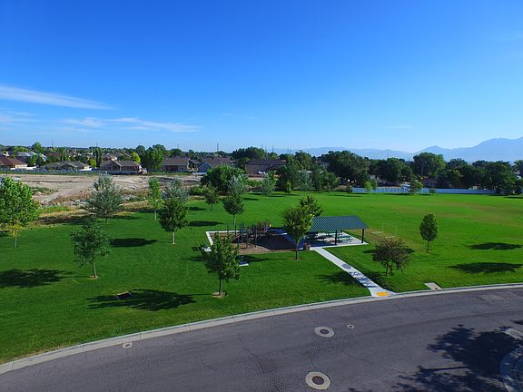 3rd image of 11704 S Current Creek Cir