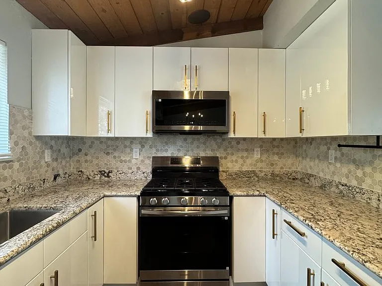 1502 Cottonwood Ave — Photo 12