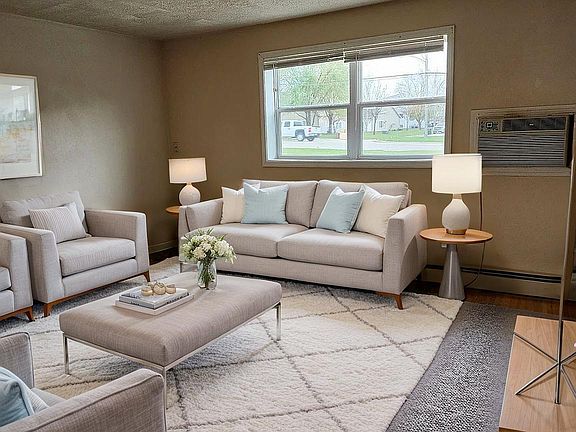 2nd image of 2930 Sandy Hollow Rd #2