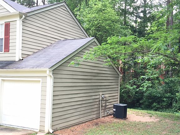 374548_right_05032016