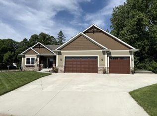 4144 Shady Oak Rd S, Hopkins, MN 55343