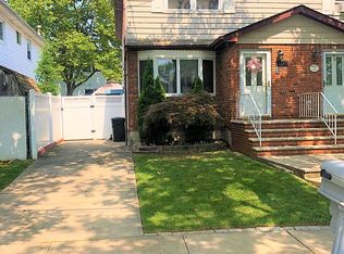 10 Willowwood Ln, Staten Island, NY 10308