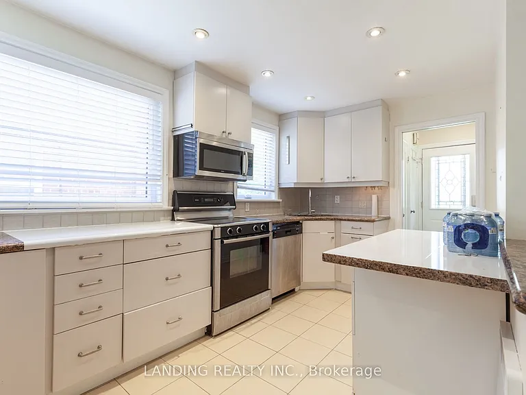 53 Elvina Gdns — Photo 5