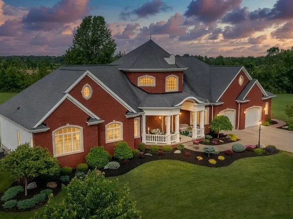 6976 Mystic Ct, Clarence Center, NY 14032