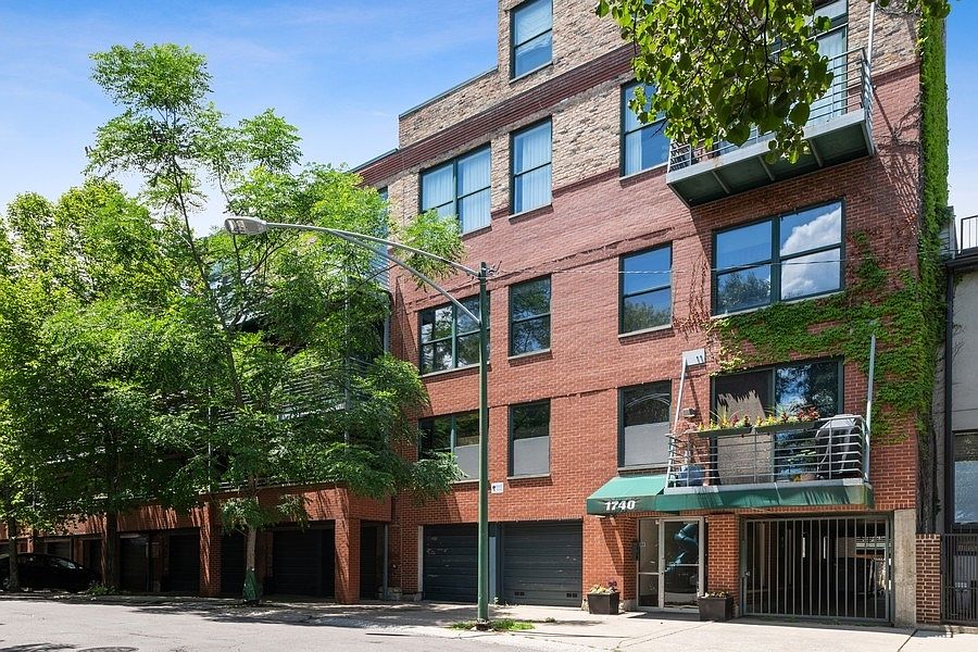 1st image of 1740 N Marshfield Ave APT 7