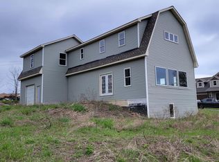 29344 Mary St, Lindstrom, MN 55045