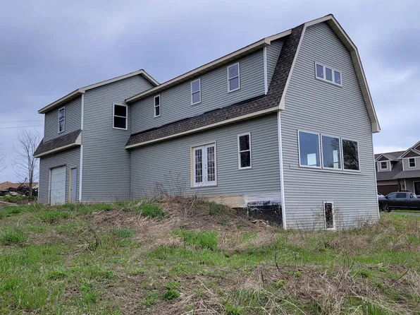 29344 Mary St, Lindstrom, MN 55045