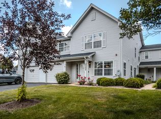 2584 Dickens Ct, Aurora, IL 60503