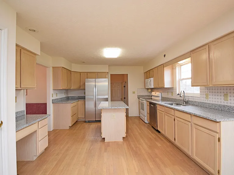 6169 Hillsdale Ln — Photo 6
