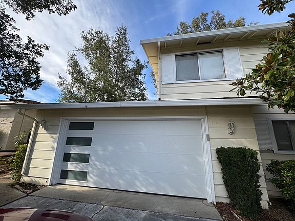 2nd image of 1147 Stafford Dr