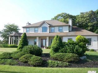 17 Sedgemere Rd, Center Moriches, NY 11934