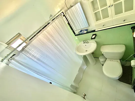 Sold by Winzone Realty Inc | media 26