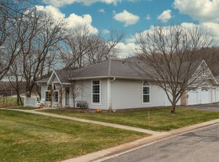 1900 Tiffany Cove Ln SW, Rochester, MN 55902