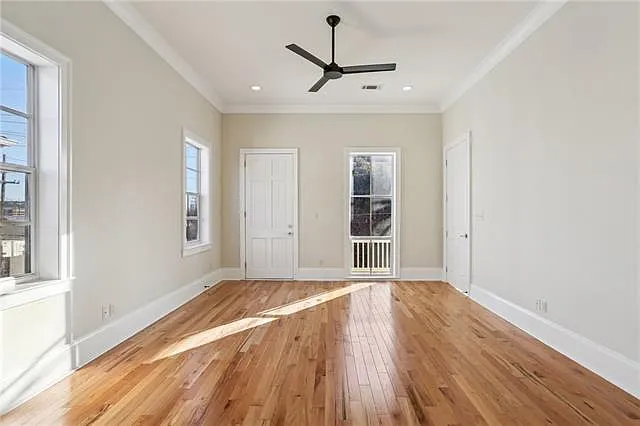 2328 Valence St #UPPER — Photo 5