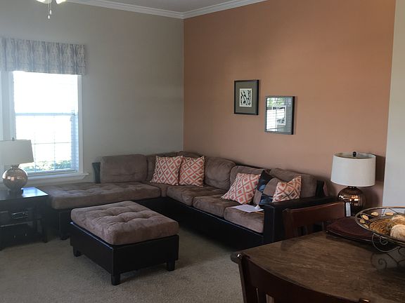 3rd image of 727 Magnolia Ave