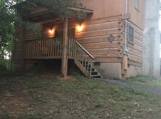 1140 E Foothills Dr, Gatlinburg, TN 37738