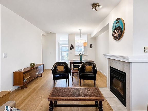 4th image of 915 Tobruck Ave #13