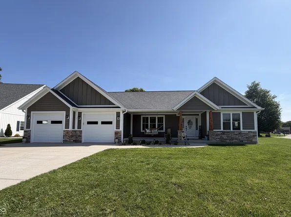 102 Shale Ct, Batesville, IN 47006