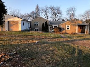 1096 Silver Ln, Mc Kees Rocks, PA 15136