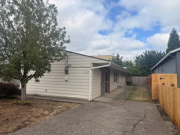 ZhH1600 A & B, 1600 SE 168th Ave APT A, Vancouver, WA 98683