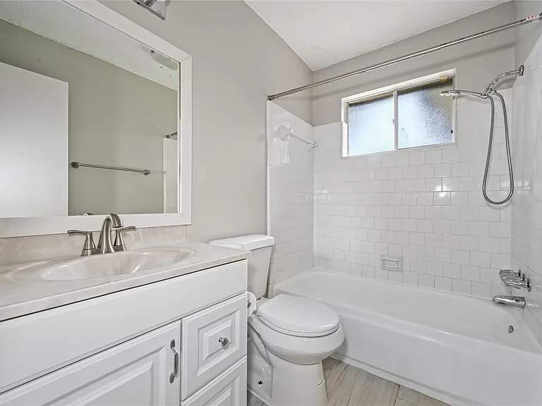 7310 Kite Hill Dr — Photo 12