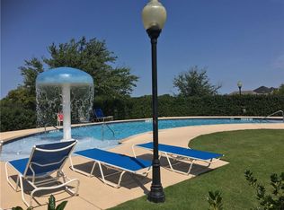 3913 Hollow Lake Rd, Roanoke, TX 76262