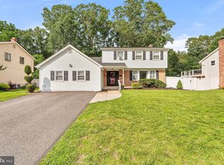 325 Orchard Ave, Somerdale, NJ 08083