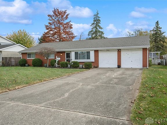 3rd image of 790 Kathryn Dr