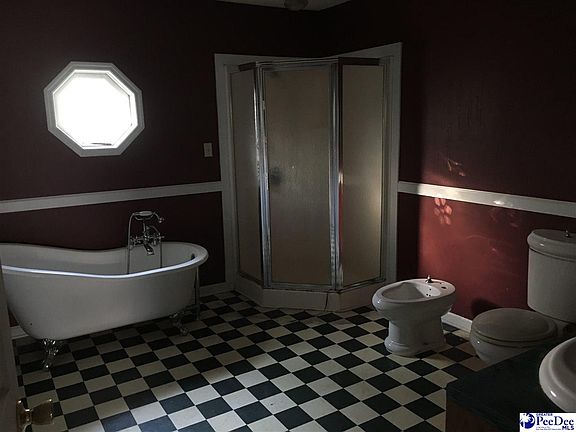 5th image of 519 Circle Dr