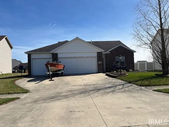 806 N Newport Run, Columbia City, IN 46725