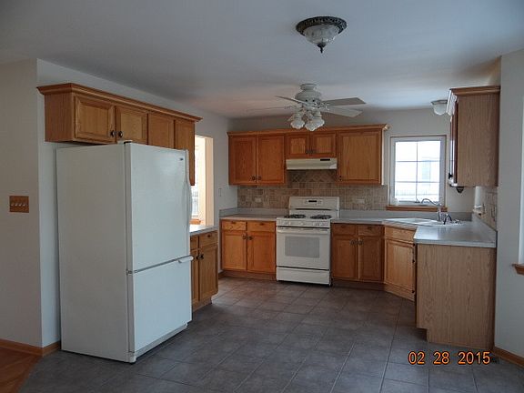 4th image of 8209 S Luna Ave