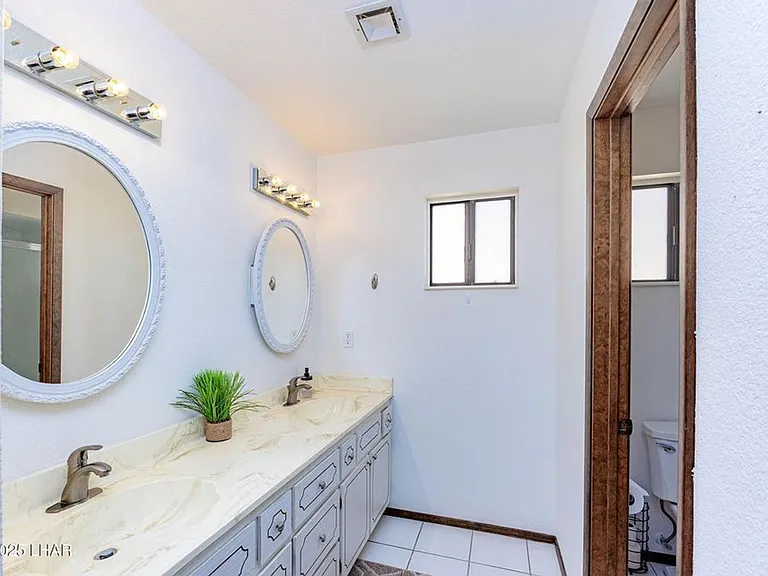 3713 Mission Dr S — Photo 16