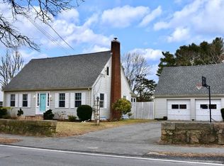 63 North St, Mattapoisett, MA 02739