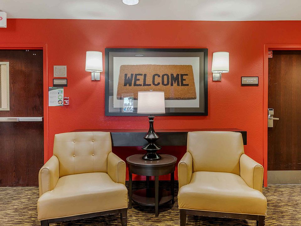 Lobby and Guest Check-in
