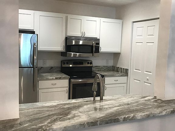 3rd image of 1031 Sea Hawk Dr