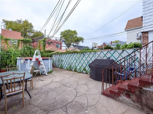 1722 70th Street image 9 of 28